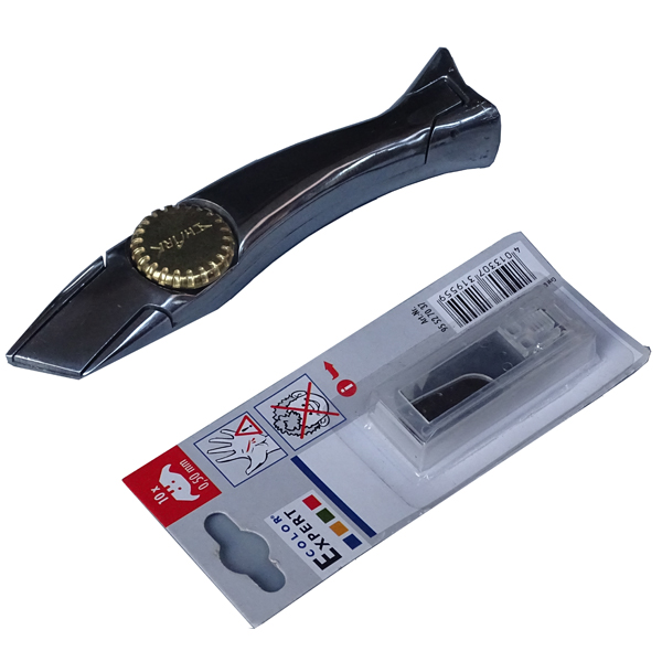 Utility Knife for floor